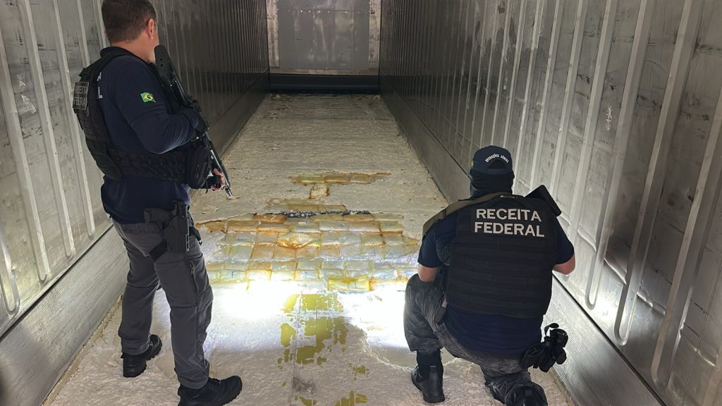 Receita Federal retém 480 quilos de cocaína que tinha como destino Portugal
