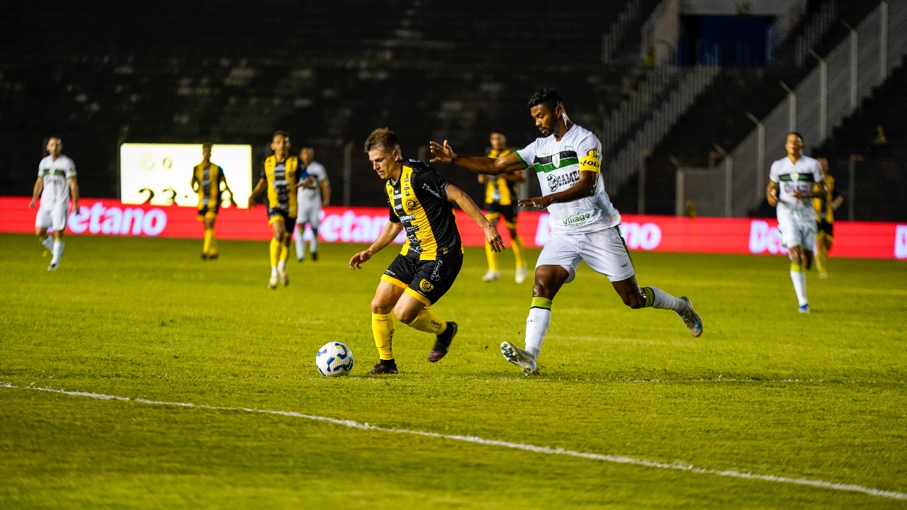 FC Cascavel vence o América-MG por 1 a 0 e avança à segunda fase da Copa do Brasil