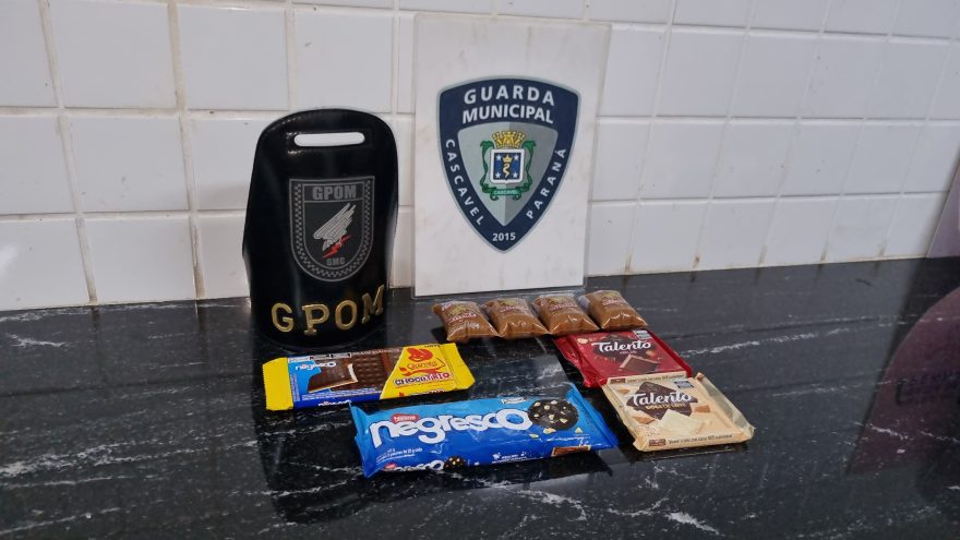 Se foi a sobremesa… Trio é abordado ao tentar furtar chocolates, bolachas e doce de leite