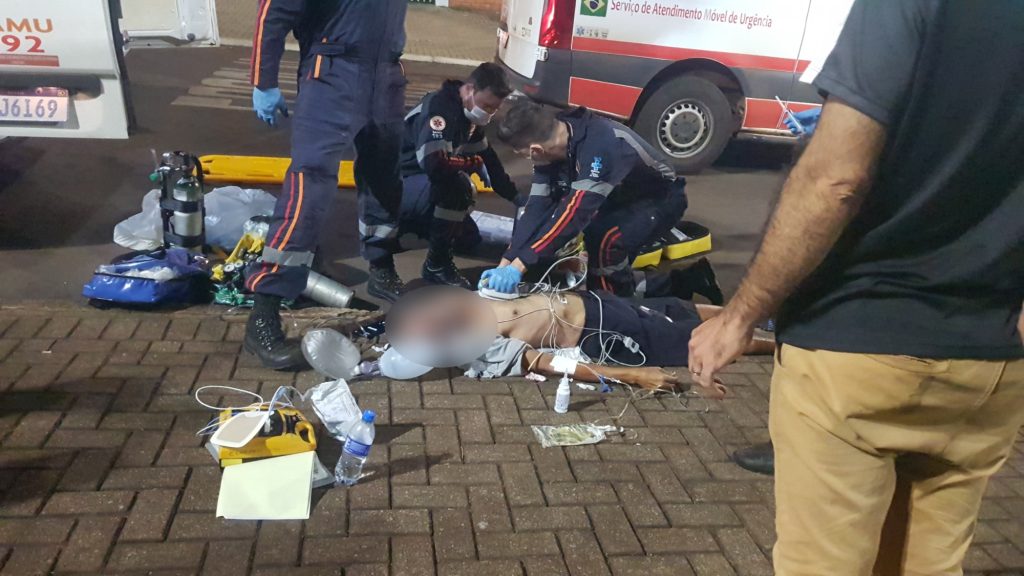 Após mais de uma hora de reanimação, homem não resiste e morre no Universitário