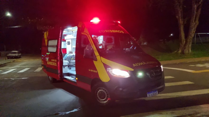 Ciclista sofre queda e é socorrido pelo Siate no Bairro Canadá