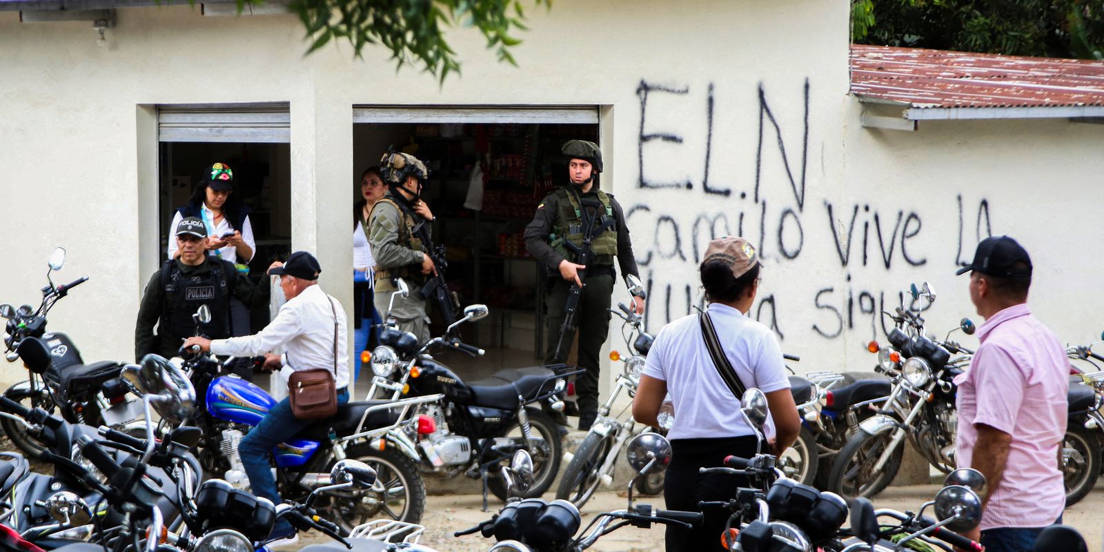 Entenda guerra da Colômbia que expulsou 52 mil e reduz chance de paz Entenda guerra da Colômbia que expulsou 52 mil e reduz chance de paz