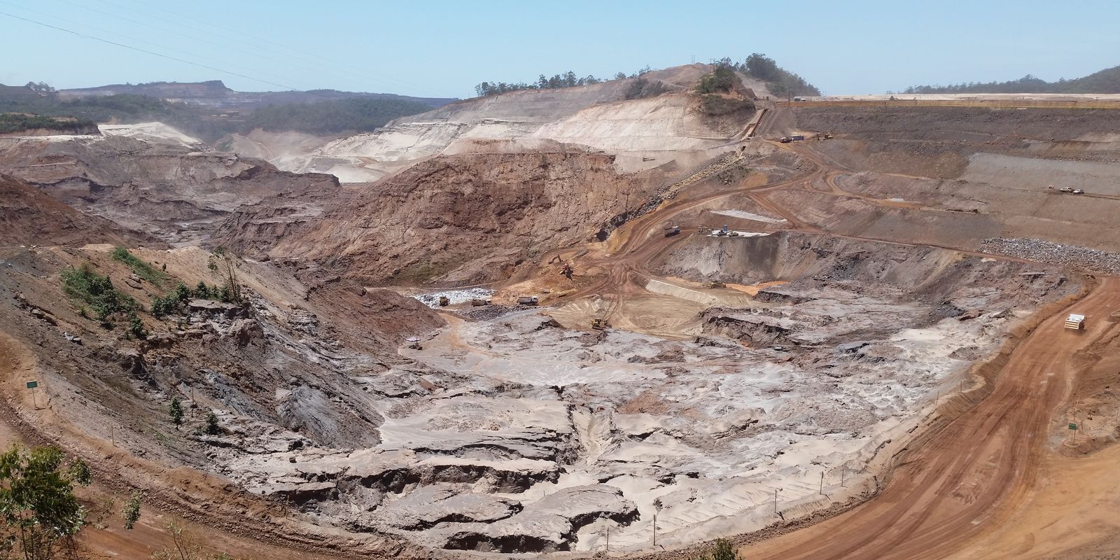 Nova ação contra Samarco, Vale e BHP é ajuizada por 21 municípios Nova ação contra Samarco, Vale e BHP é ajuizada por 21 municípios