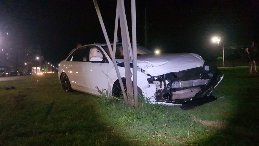 Audi e BYD se envolvem em acidente na Avenida das Torres