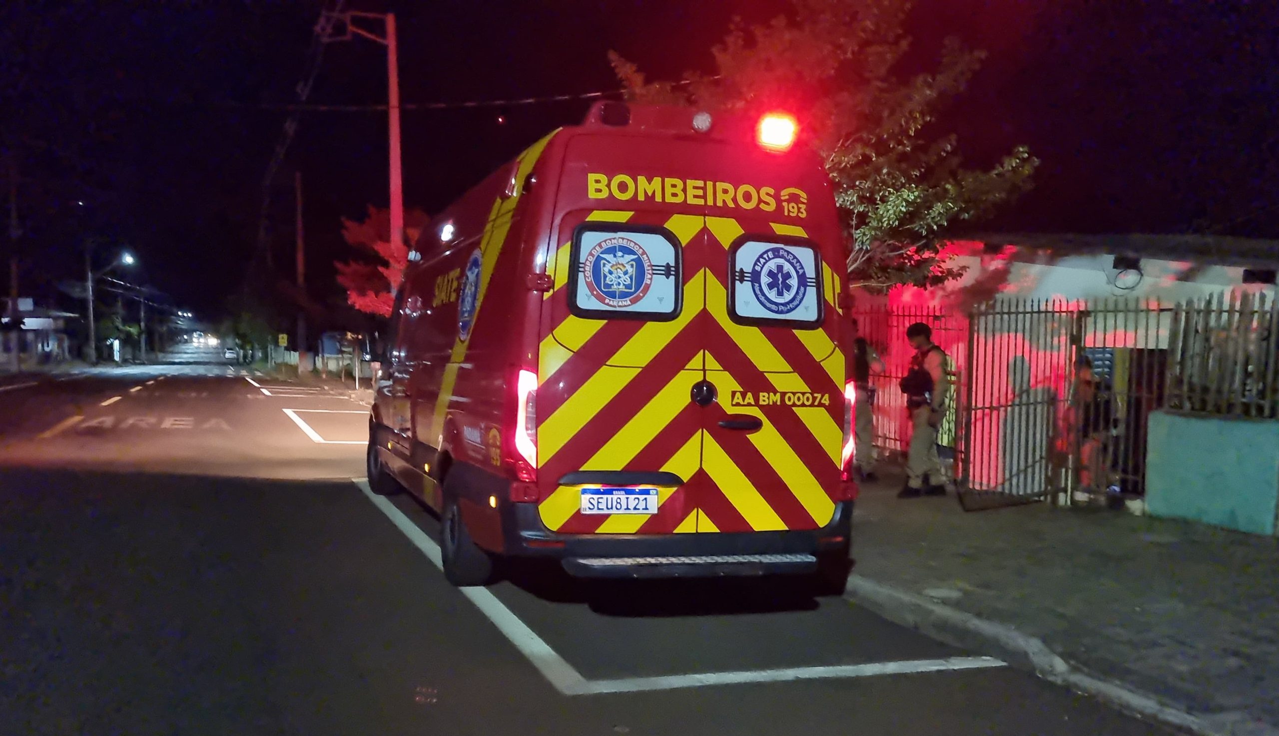 Mulher relata ter sido agredida durante suposto roubo no bairro Tarumã Mulher relata ter sido agredida durante suposto roubo no bairro Tarumã