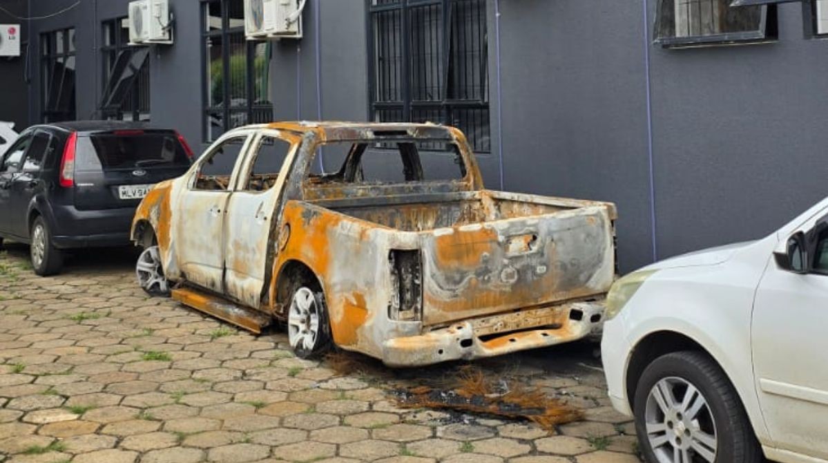 Fogo em morador de rua, falso sequestro e dedo amputado: mistério por trás de crimes macabros é revelado em SC