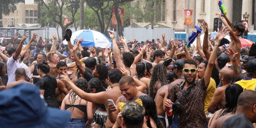 Polícia faz primeira prisão por reconhecimento facial no carnaval Imagem referente a Polícia faz primeira prisão por reconhecimento facial no carnaval