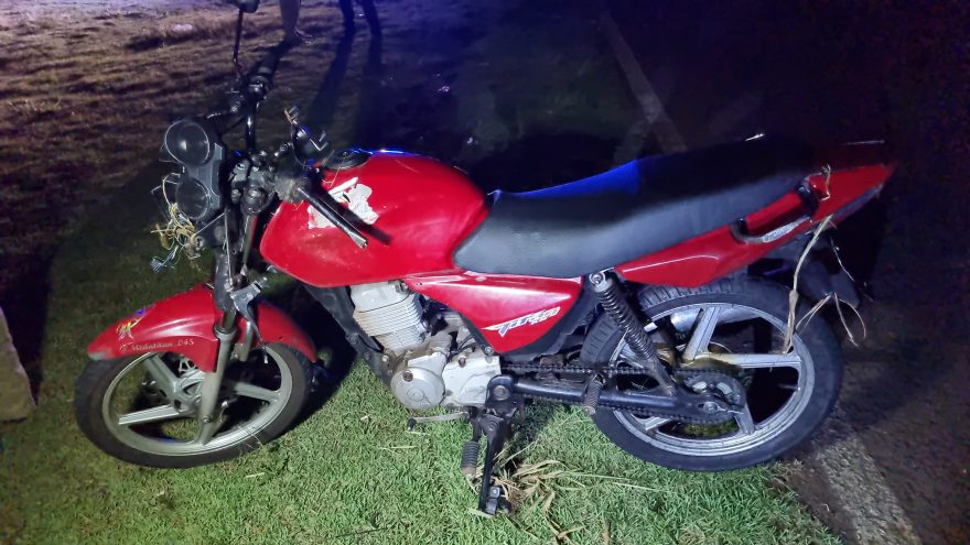 Jovem de 19 anos fica ferido em acidente na marginal da BR-277