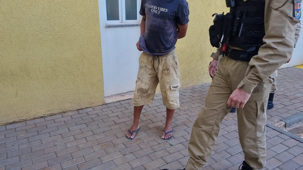 Ameaças e desacato: PM mobiliza homem que causava transtornos no Bairro Maria Luiza