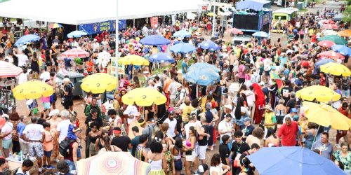 Blocos de rua garantem a folia na capital federal Imagem referente a Blocos de rua garantem a folia na capital federal