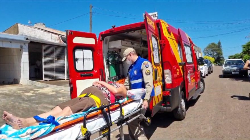 Mulher de 70 anos é socorrida pelo Siate no bairro Claudete