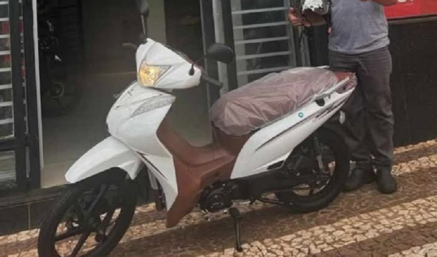 Motocicleta é furtada em condomínio na Rua Presidente Kennedy