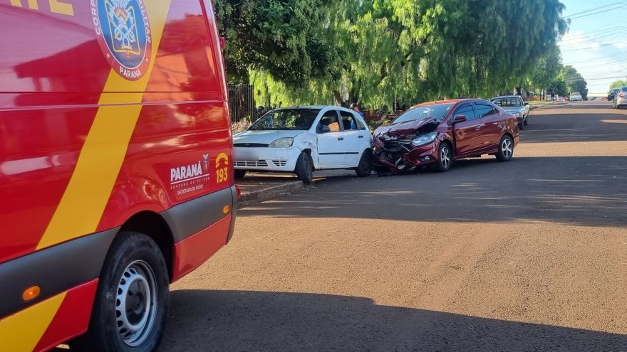 Mulher e criança ficam feridas em acidente no Floresta