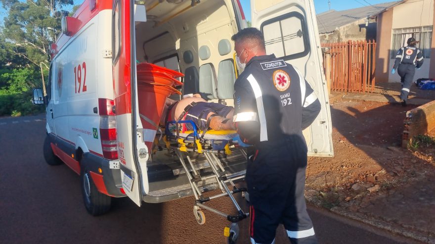 Homem é mordido no pescoço por cachorro no Bairro Periolo