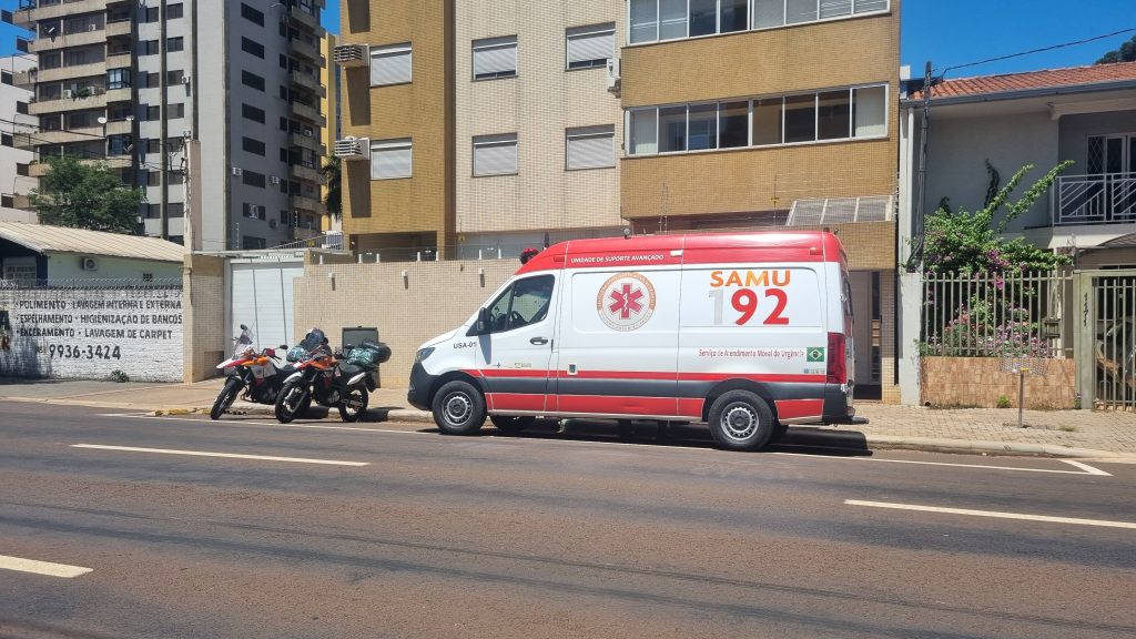 Homem morre após sofrer parada cardíaca em apartamento no Centro