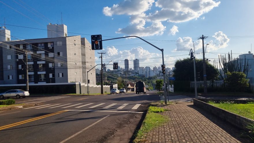 Semáforos na Rua Manaus, no Country, apresentam problemas