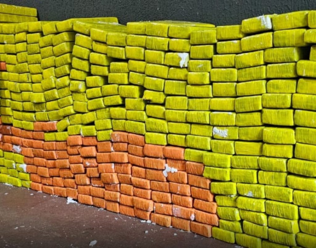 Força Integrada apreende quase meia tonelada de maconha em comunidade de Foz do Iguaçu