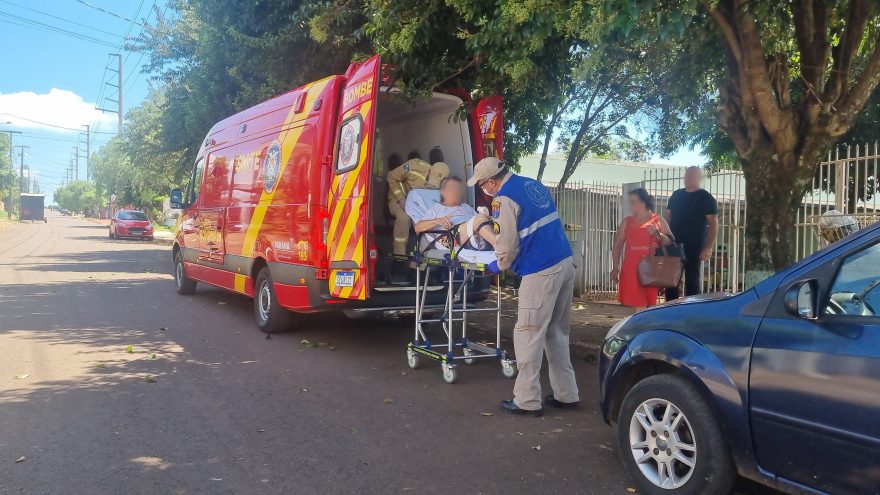Senhora de 76 anos é socorrida após sofrer luxação no colo do fêmur