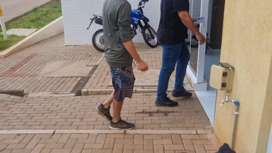 Rapaz é preso em Cascavel com celular que havia sido roubado