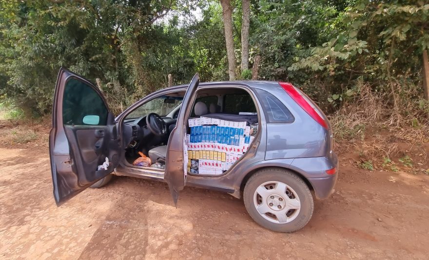 PM apreende veículo carregado com cigarros contrabandeados em Cascavel