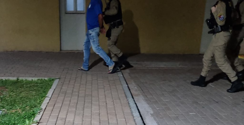 Homem é preso após agredir esposa com socos no Interlagos