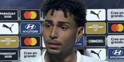 Jogador do Palmeiras é vítima de racismo em competição da Conmebol Imagem referente a Jogador do Palmeiras é vítima de racismo em competição da Conmebol