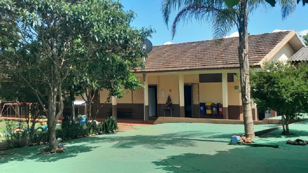 Com turma fechada, internauta questiona situação de professora em escola na Jangada Taborda Com turma fechada, internauta questiona situação de professora em escola na Jangada Taborda