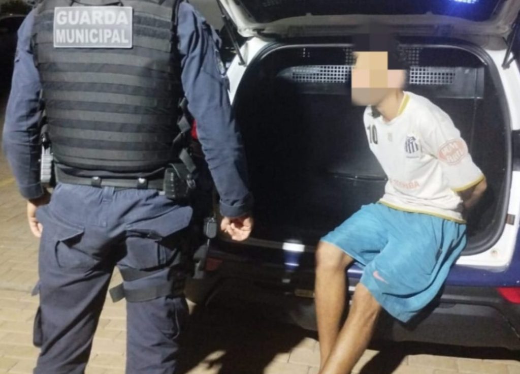 Homem é preso após agredir verbalmente a esposa no Bairro Cascavel Velho