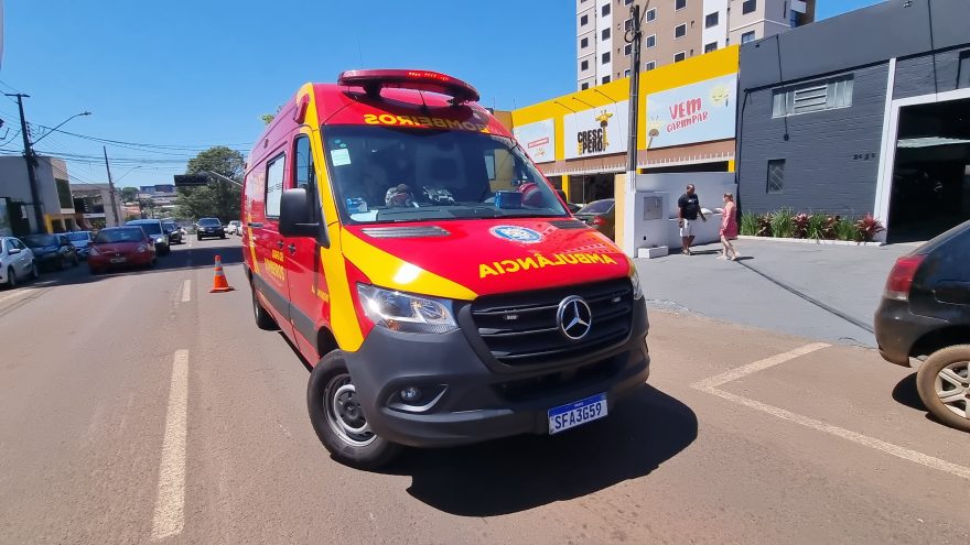 Acidente no cruzamento das Ruas Cuiabá e Marechal Rondon deixa motociclista ferido