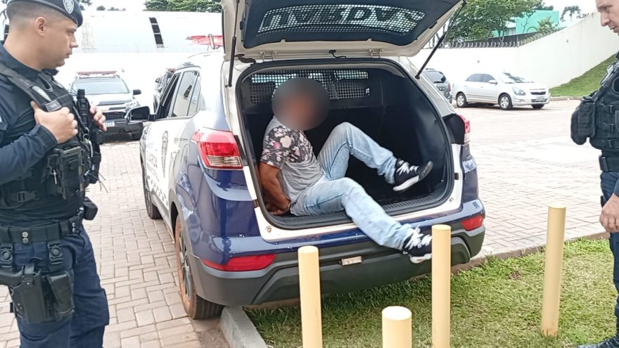 Machão! Homem é preso após ameaçar a ex-mulher no Bairro Claudete