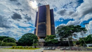 Mercado financeiro projeta inflação de 5,68% em 2025