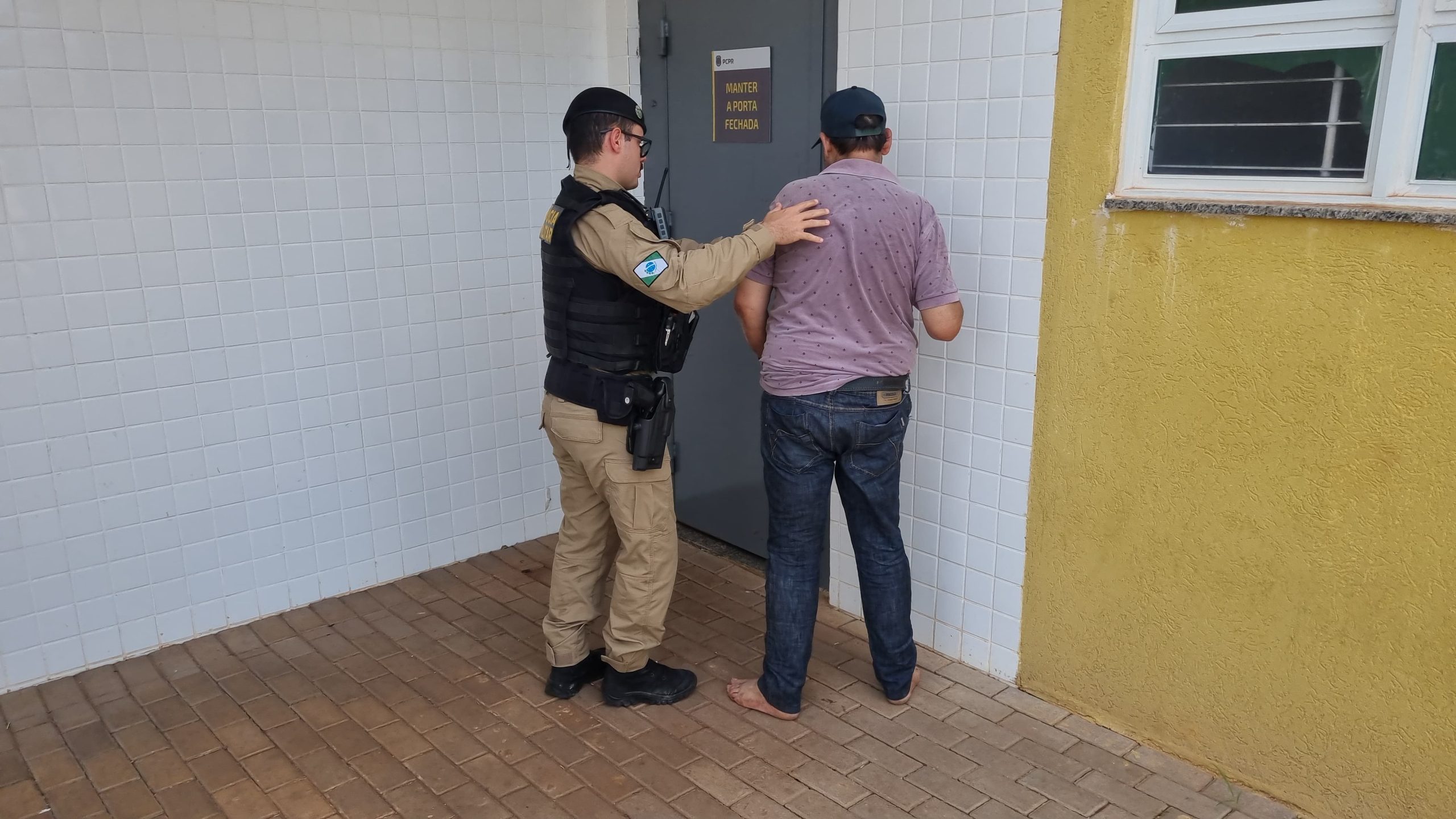 Sem habilitação, homem é preso após se envolver em acidente de trânsito