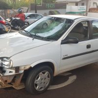 Imagem referente a Corsa e Honda CG se envolvem em acidente no Centro