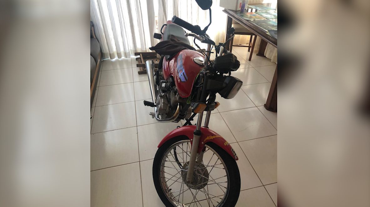 Honda CG 125 Titan foi furtada no Bairro Brasília