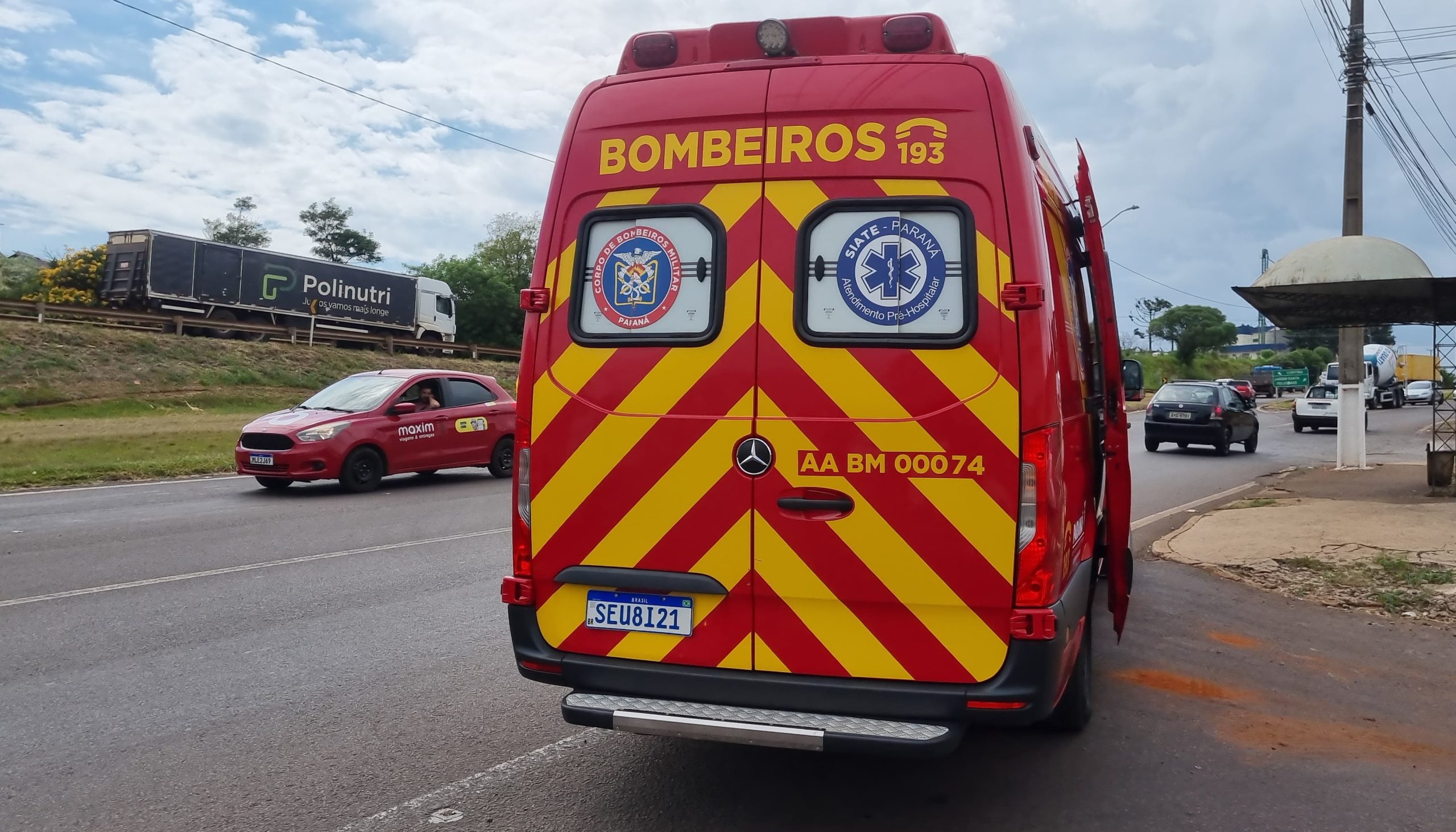 Acidente na marginal da BR-277 em Cascavel deixa homem ferido