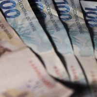 Déficit no estado do Rio cai para R$ 2,4 bilhões no final de 2024 Imagem referente a Déficit no estado do Rio cai para R$ 2,4 bilhões no final de 2024