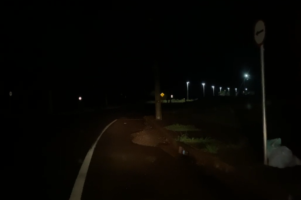 Moradores reclamam da falta de luz no Brasília e no Padovani