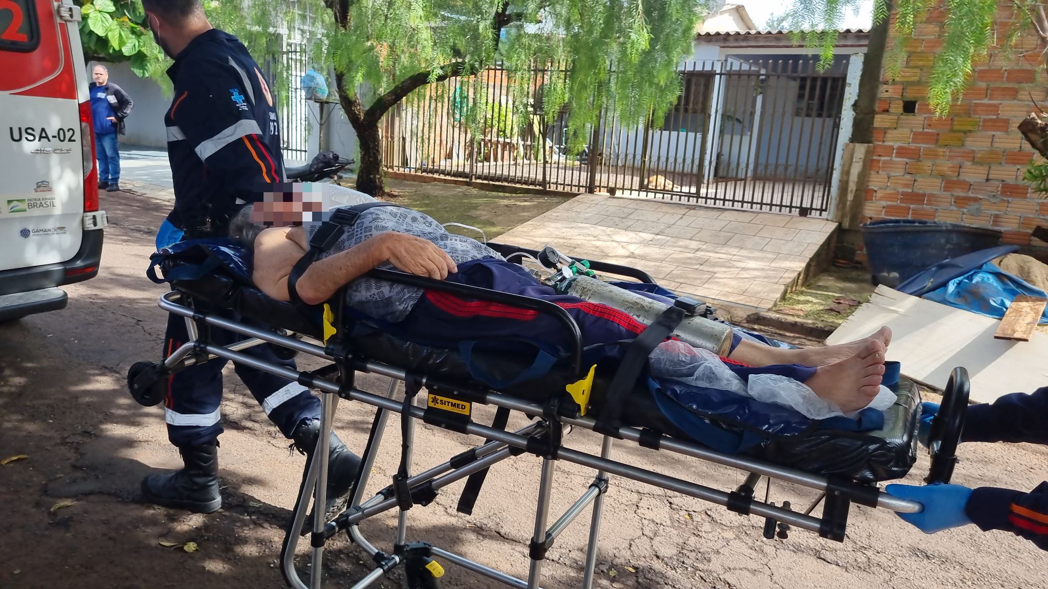 Sem dar notícias há dois dias, homem é encontrado passando mal em residência na Rua Vermelha