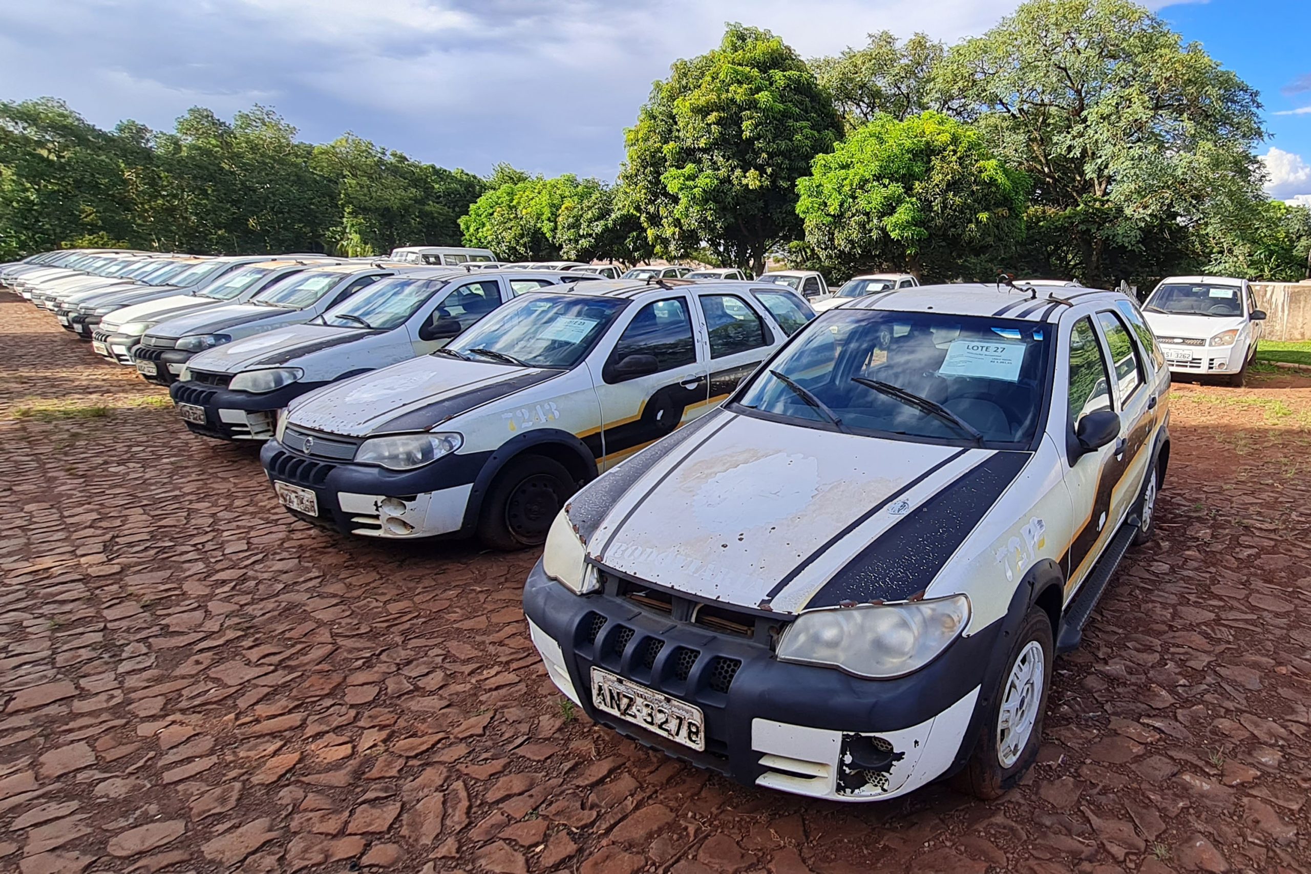 Paraná realiza leilão de 62 veículos de pátio de Cascavel com valor inicial de R$ 1.700,85 Paraná realiza leilão de 62 veículos de pátio de Cascavel com valor inicial de R$ 1.700,85