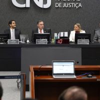 Imagem referente a CNJ suspende compra de iPhones para desembargadores do Maranhão