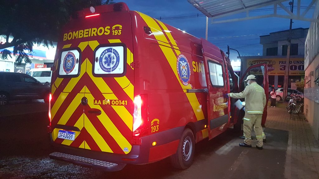 Jovem é levado à UPA Brasília após ficar ferido em acidente na Avenida Corbélia