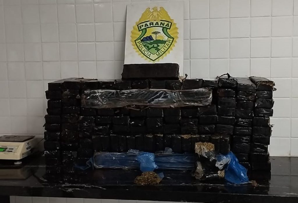 Operação policial apreende 85 kg de maconha e prende casal na PR-163
