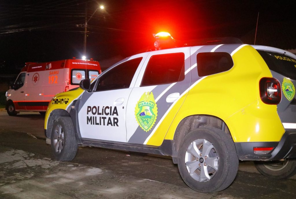 Jovem em surto psicótico causa destruição em residência familiar