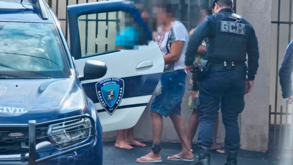 Idosa de 66 anos conhecida como “vovó do tráfico” é presa durante operação em Sarandi