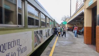 Setor de serviços acumula alta de 3,1% em 12 meses no Paraná; turismo cresce 7,1%
