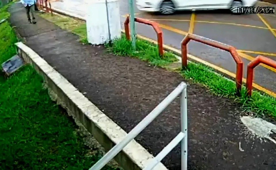 Vídeo: motorista embriagado atropela e mata idoso em calçada