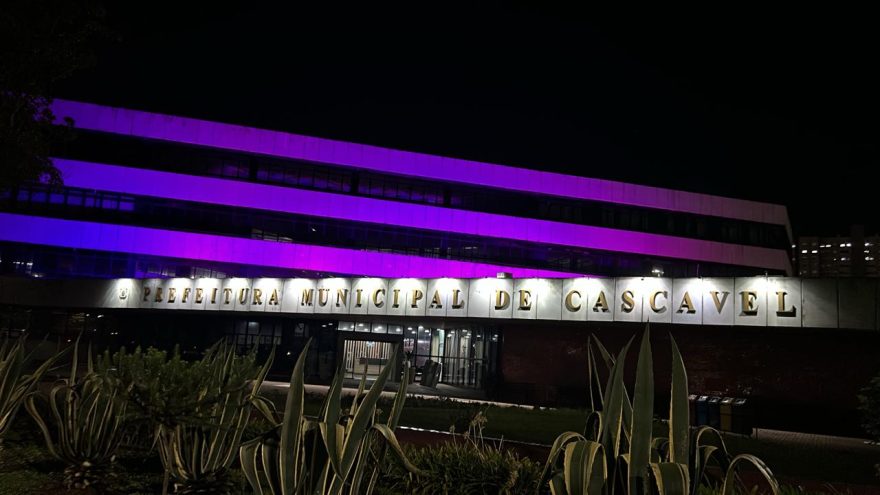 Cascavel iluminada para você lembrar das doenças dos rins