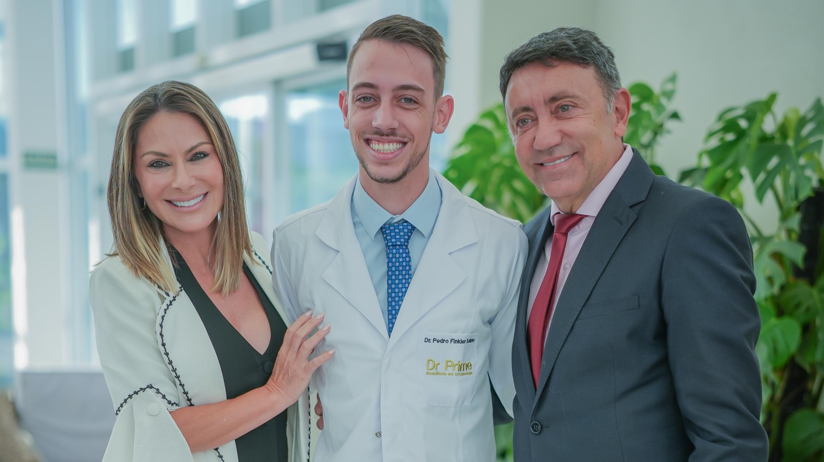 HOlhos Prime reforça excelência na formação de oftalmologistas com nova turma de residentes Imagem referente a HOlhos Prime reforça excelência na formação de oftalmologistas com nova turma de residentes