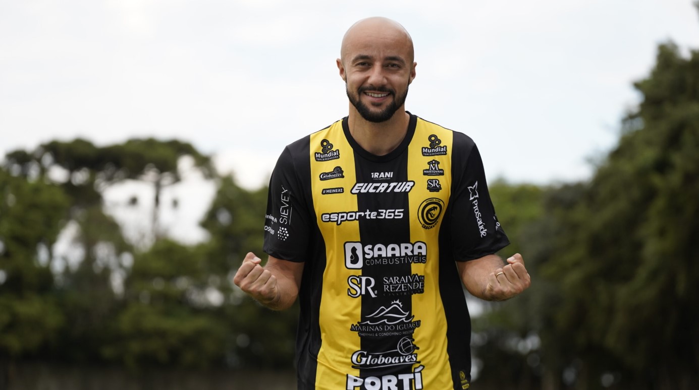 FC Cascavel anuncia volante Lucas Lourenço como reforço para a temporada 2025