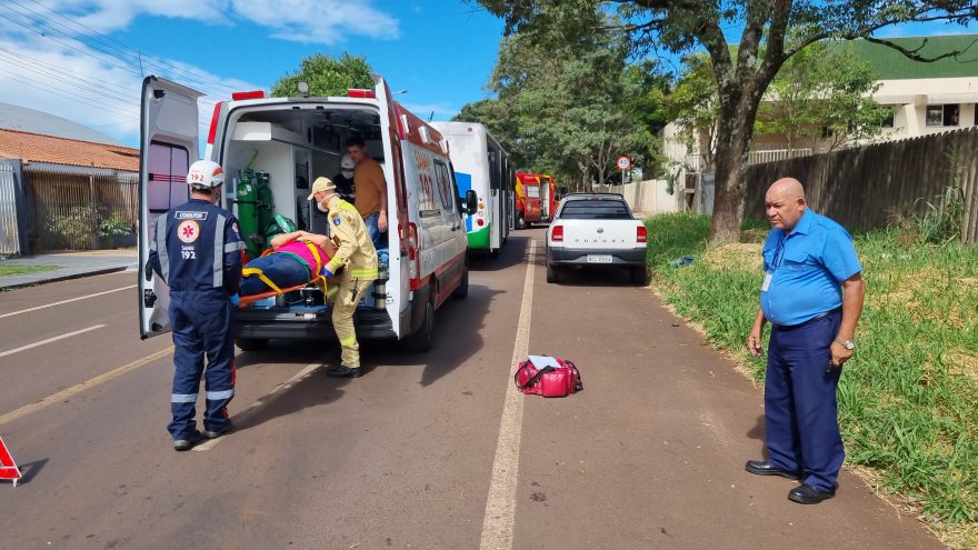 Acidente entre ônibus e Sportage na Rua Mawes faz cinco vítimas